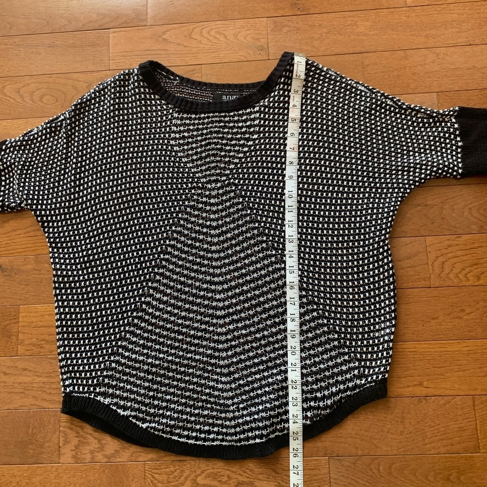 ❤️Women’s Open Knit Sweater/Top-Black/White❤️ - Picture 5 of 8